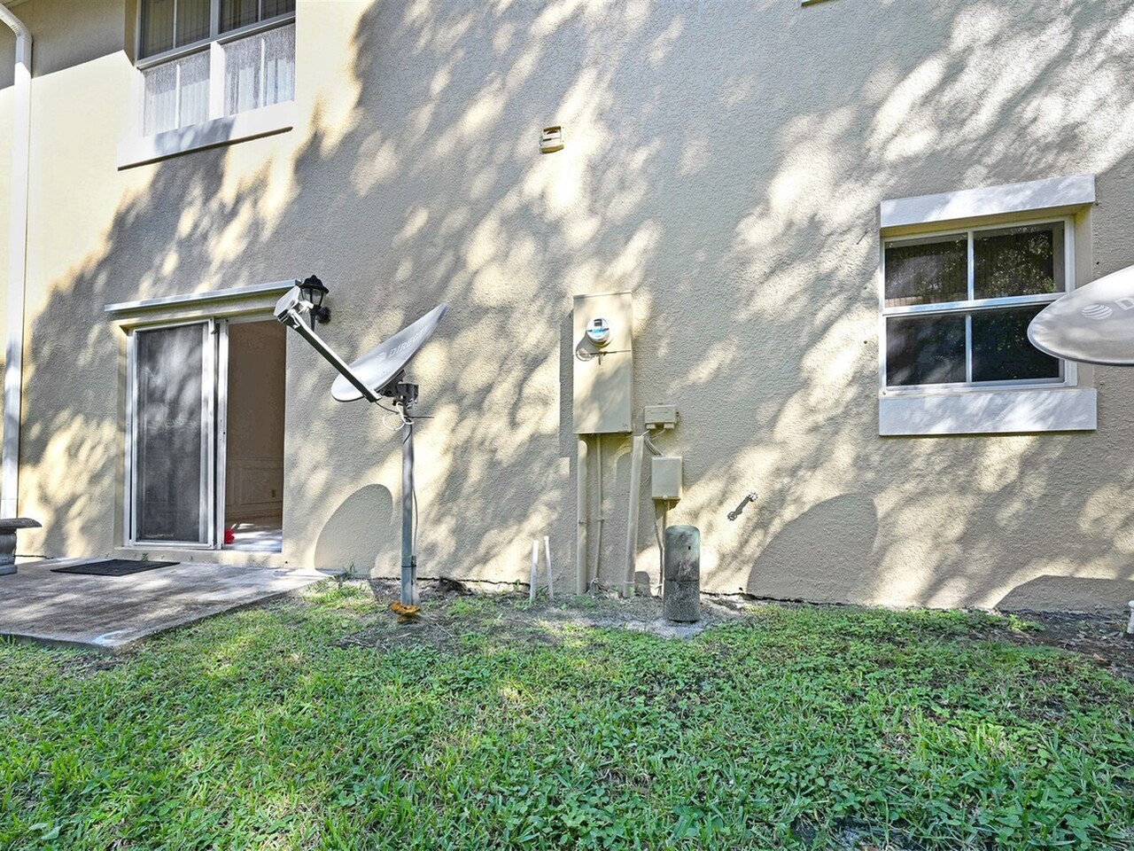 622 Cedar Side Circle NE