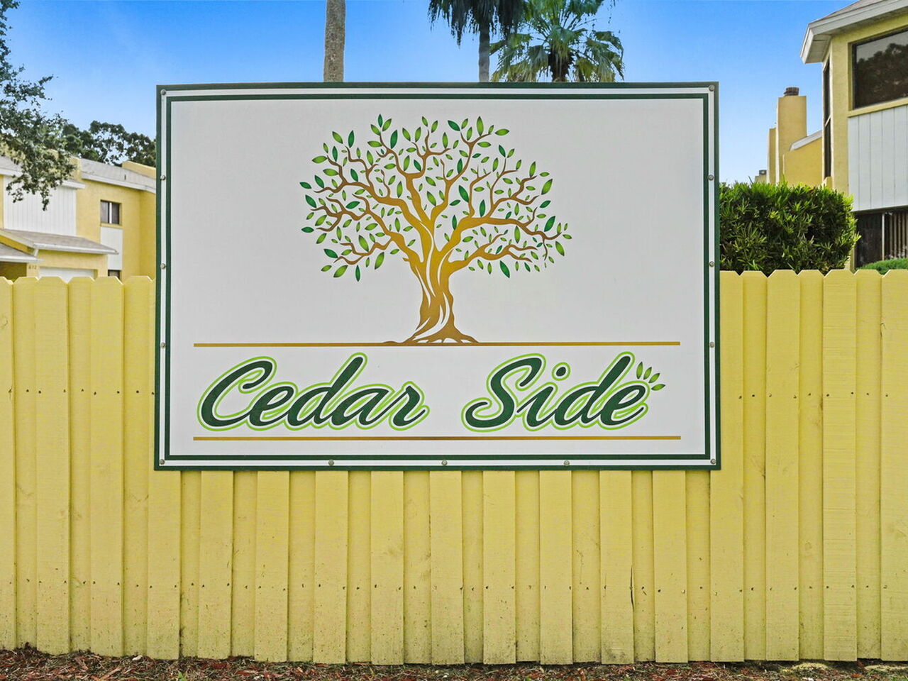 622 Cedar Side Circle NE