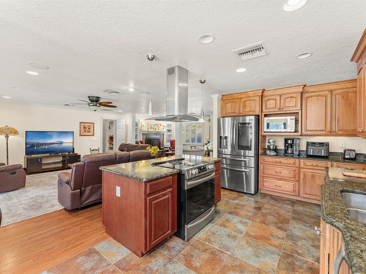 8000 Pine Needle Lane