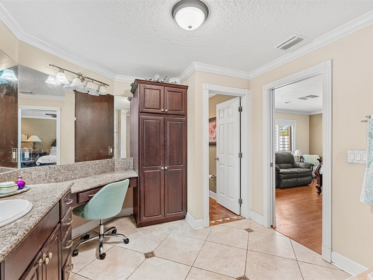 8000 Pine Needle Lane