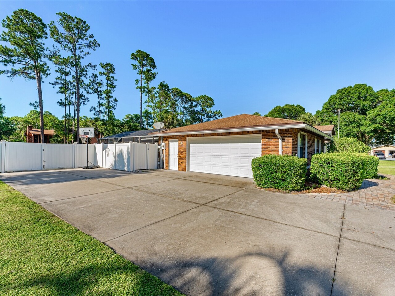 8000 Pine Needle Lane