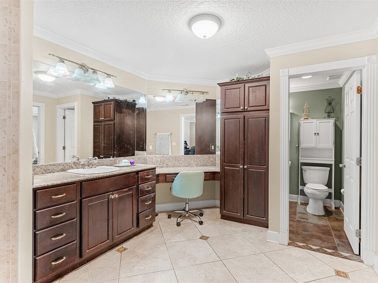 8000 Pine Needle Lane