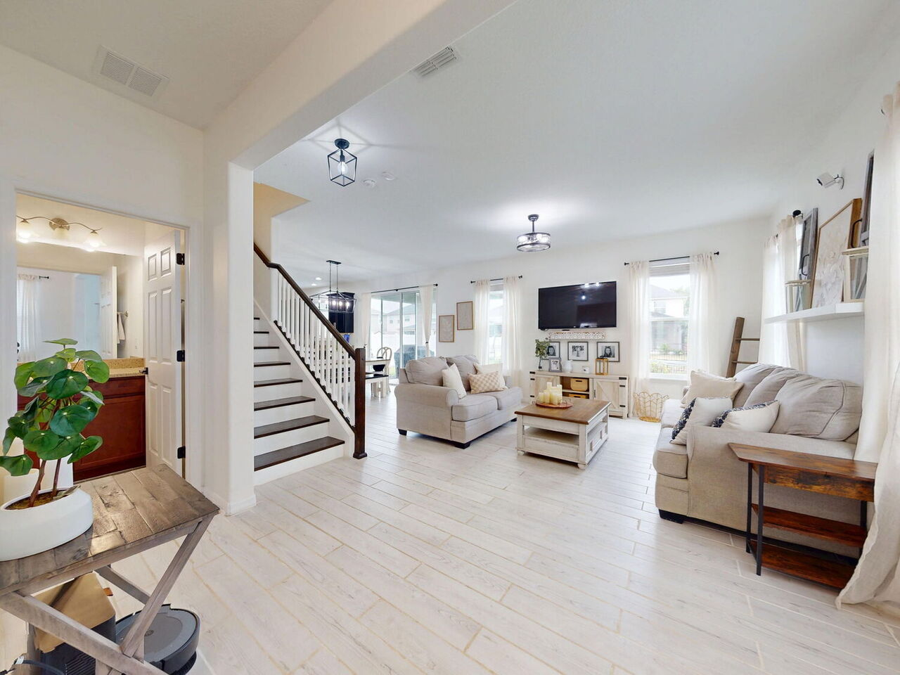 8635 Tallfield Avenue