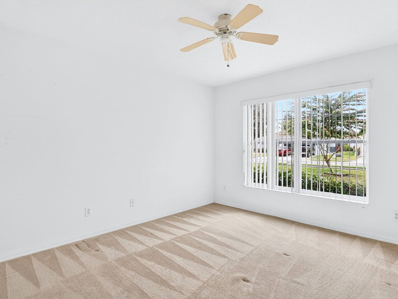 934 Pine Creek Circle NE