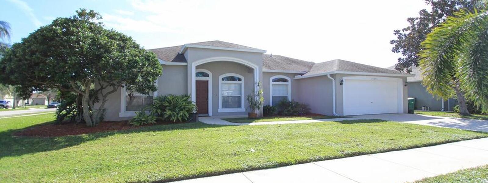 1532 Laramie Circle