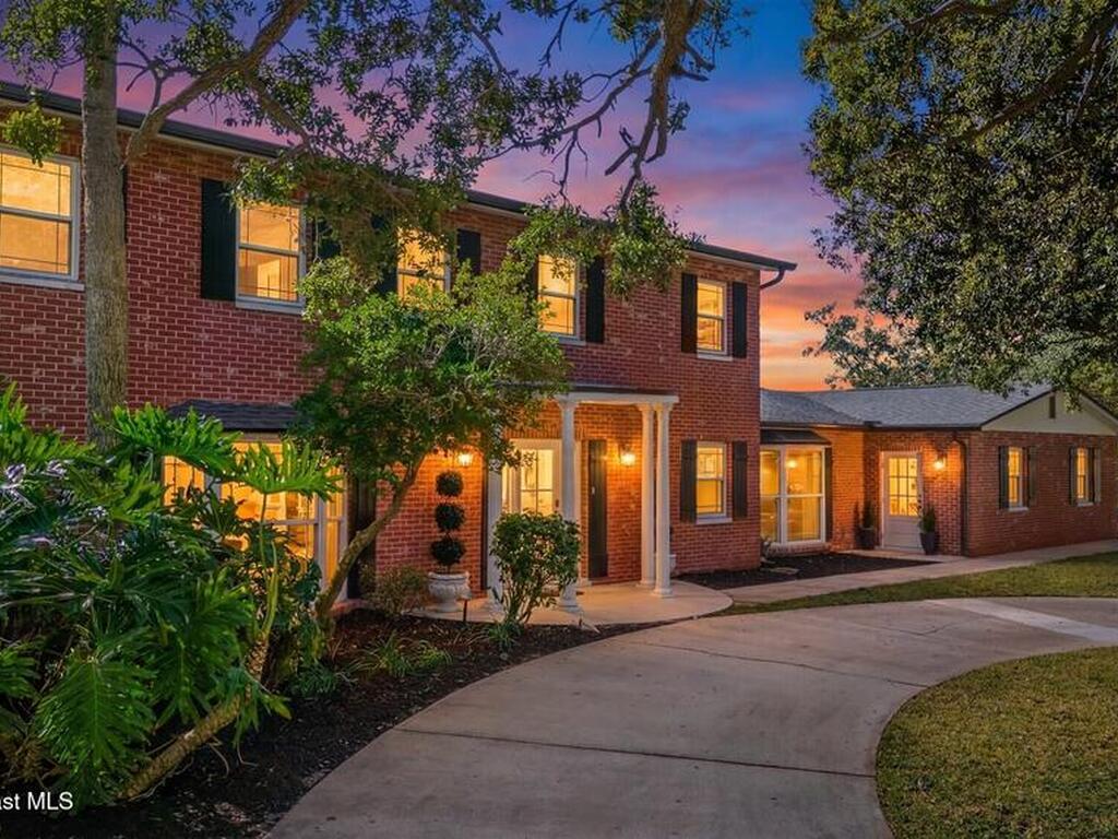 517 N River Oaks Drive