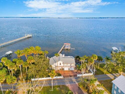 4270 Indian River Drive