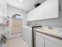 818 Spanish Wells Drive