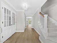 517 N River Oaks Drive