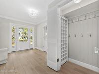 517 N River Oaks Drive