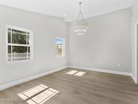 517 N River Oaks Drive