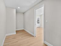 517 N River Oaks Drive