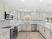 517 N River Oaks Drive