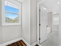 517 N River Oaks Drive