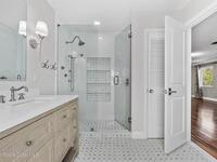 517 N River Oaks Drive