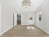 517 N River Oaks Drive