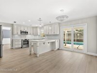 517 N River Oaks Drive